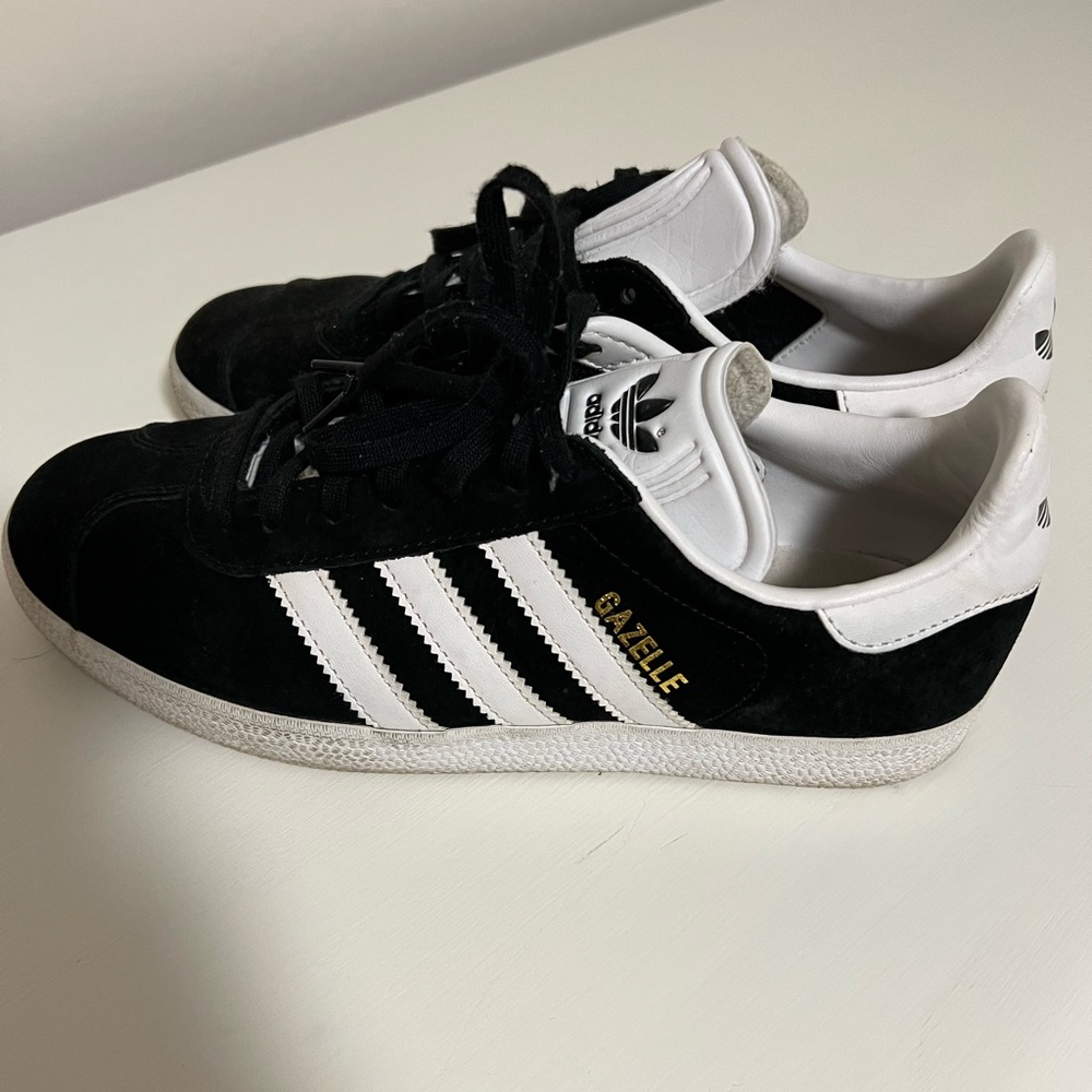 ADIDIAS sneakers